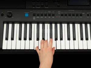 Yamaha PSR-E473
